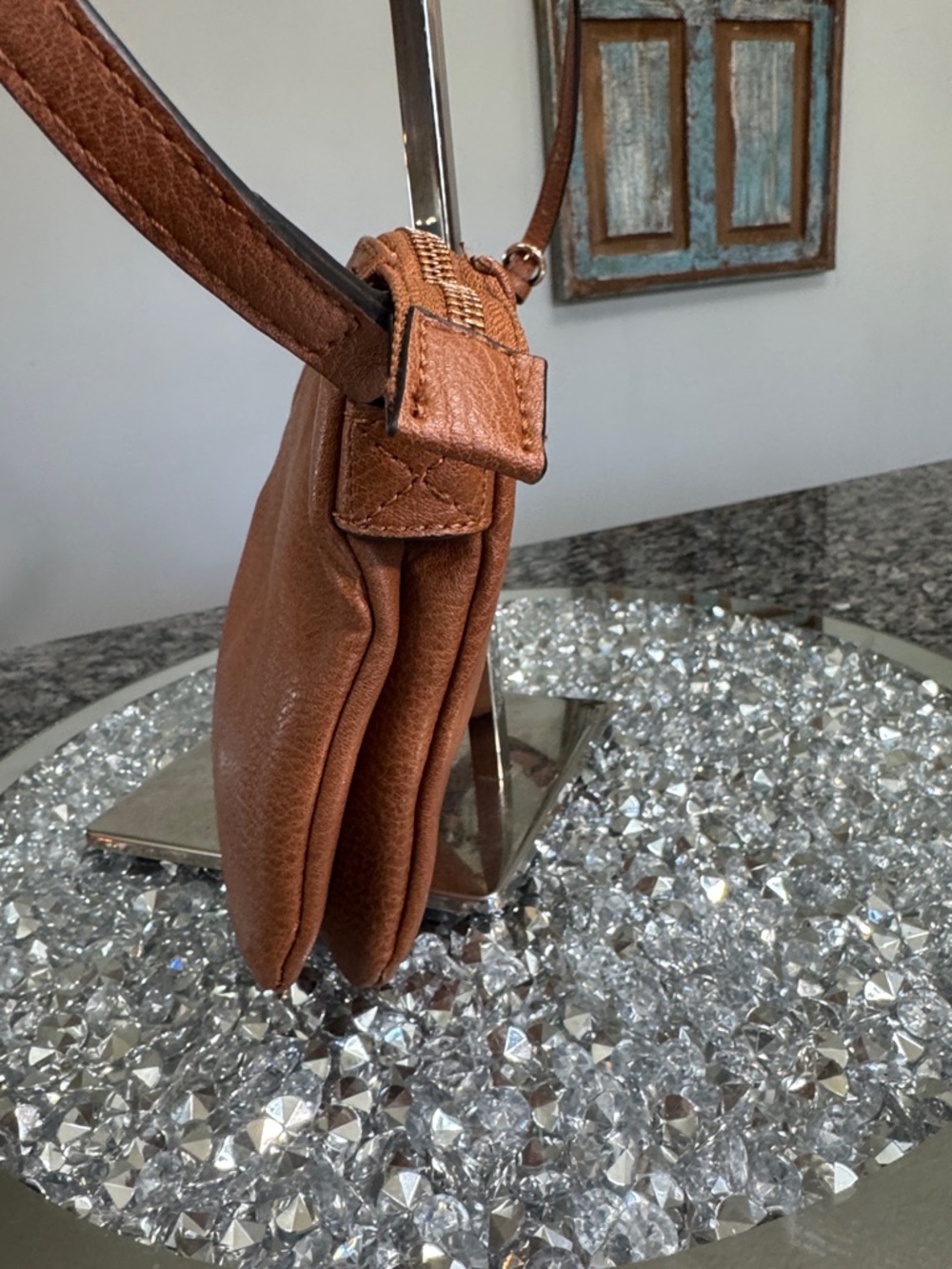 LC Lauren Conrad Brown Leather Crossbody - Picture 4 of 12